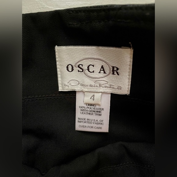 Oscar de la Renta 100% Wool Black Pencil Skirt with 4.5 Inch Leather Waist - Picture 3 of 10